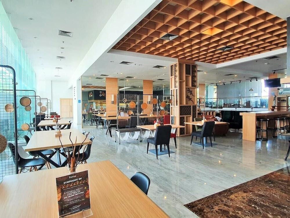 Batiqa Hotel & Apartments Караванг Экстерьер фото