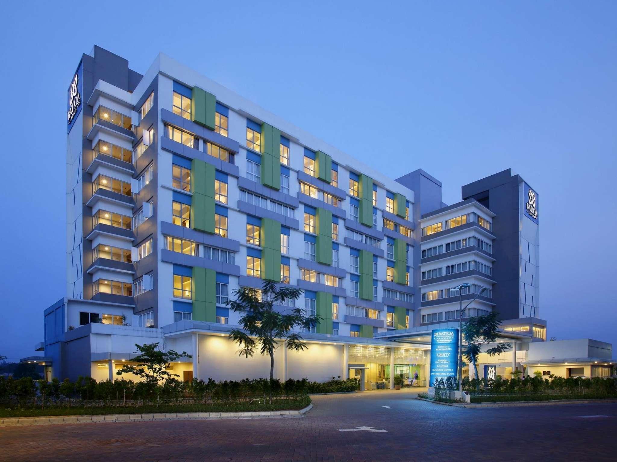 Batiqa Hotel & Apartments Караванг Экстерьер фото