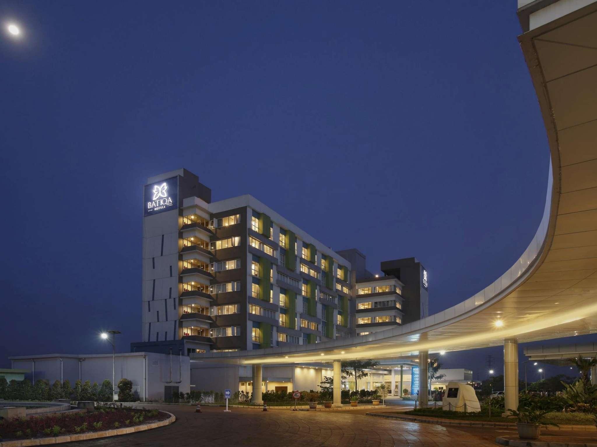 Batiqa Hotel & Apartments Караванг Экстерьер фото