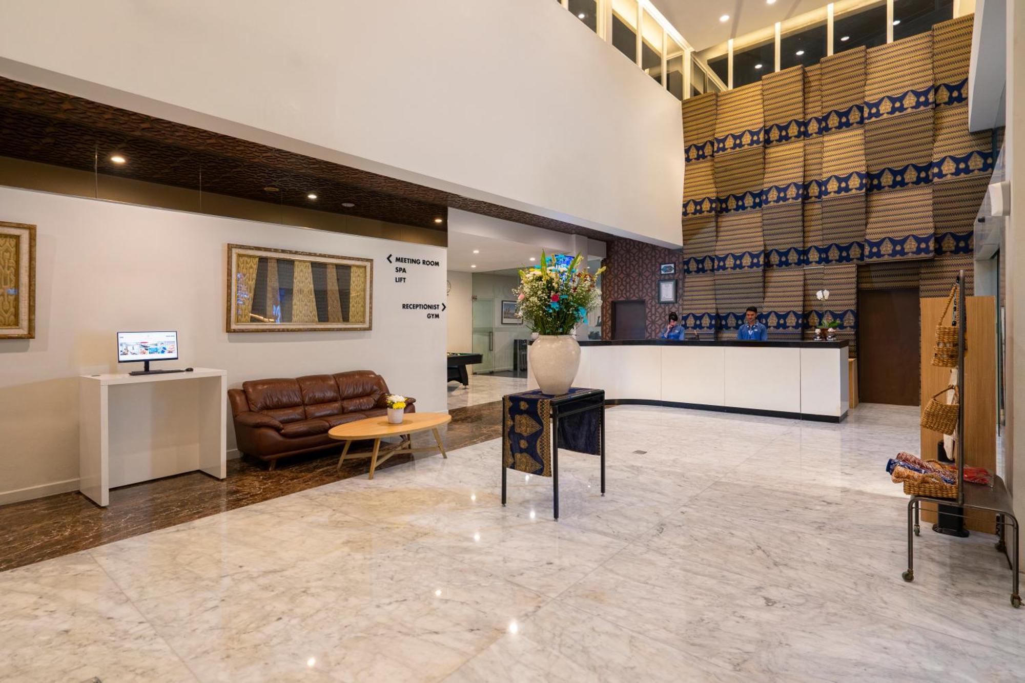 Batiqa Hotel & Apartments Караванг Экстерьер фото
