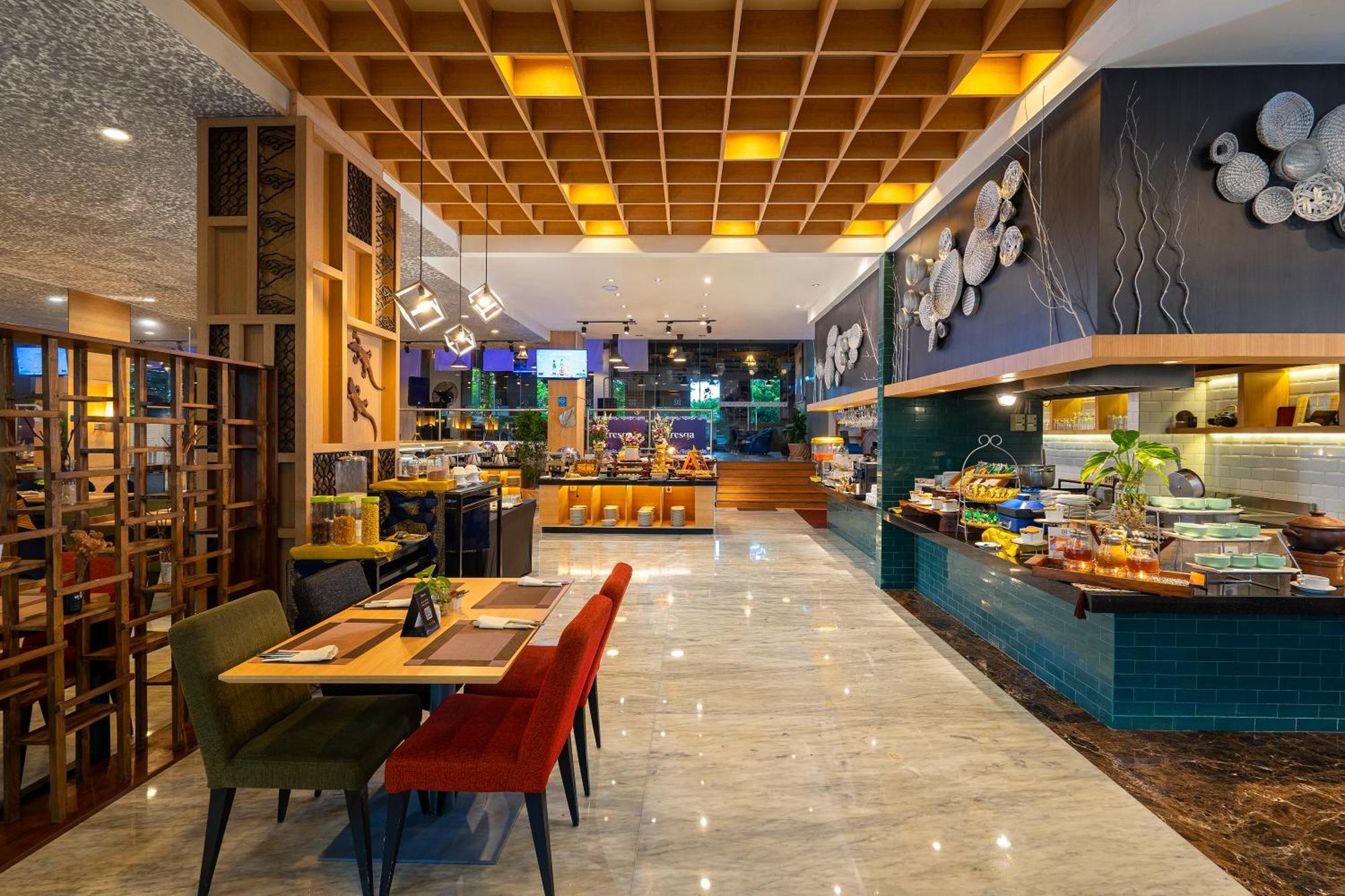 Batiqa Hotel & Apartments Караванг Экстерьер фото