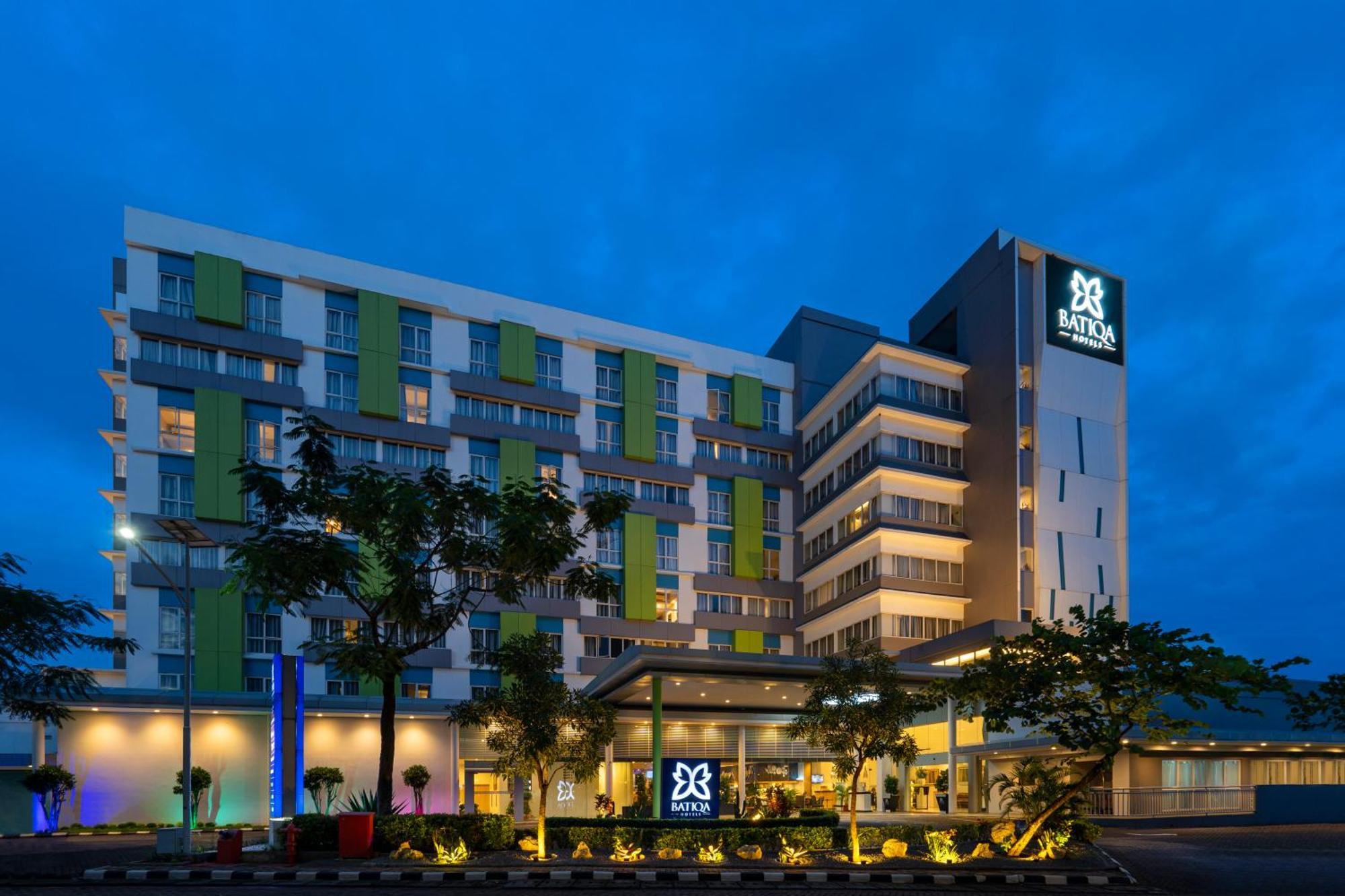 Batiqa Hotel & Apartments Караванг Экстерьер фото